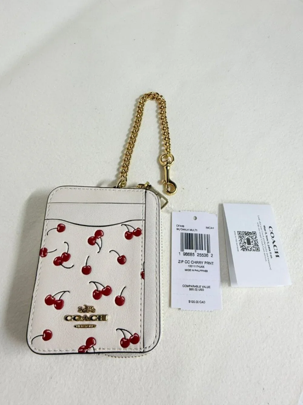 coach Zip Card Case With Cherry Print cfa38